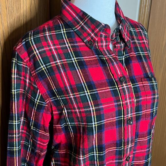 L.L. Bean Womens Scotch Plaid Flannel M Red Holiday Christmas Classic Cabincore - Picture 2 of 8